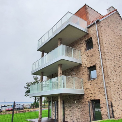 Berėmės karkasinės balkonų sistemos, gamintoja Lenkija