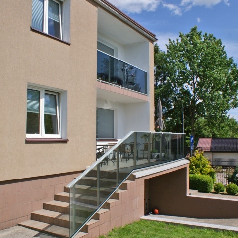 Berėmės karkasinės balkonų sistemos, gamintoja Lenkija